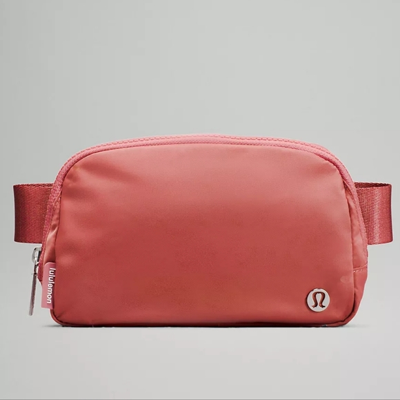lululemon athletica Handbags - Lululemon Everywhere Belt Bag - Briar Rose